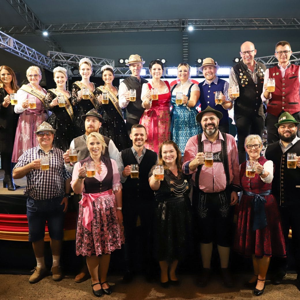 Autoridades e diretoria - Abertura 35ª Oktoberfest de Igrejinha - Foto por Cleiton Miguel